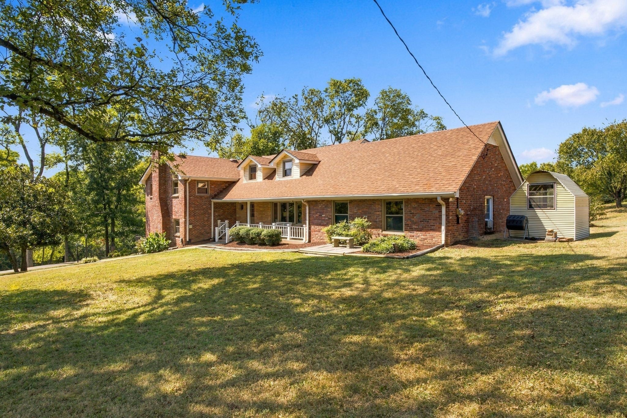 301 Rosehill Dr