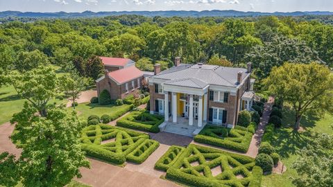 Photo of 1711 Old Hillsboro Rd, Franklin, TN 37069 (MLS # 3247043)