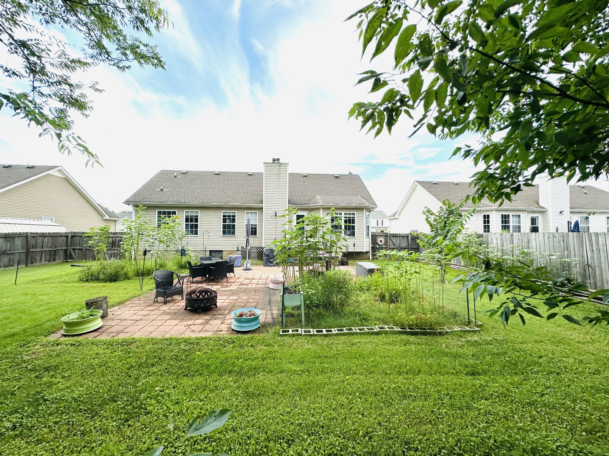 1310 Loren Cir