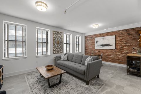 Photo of 700 Church St #305, Nashville, TN 37203 (MLS # 3135790)