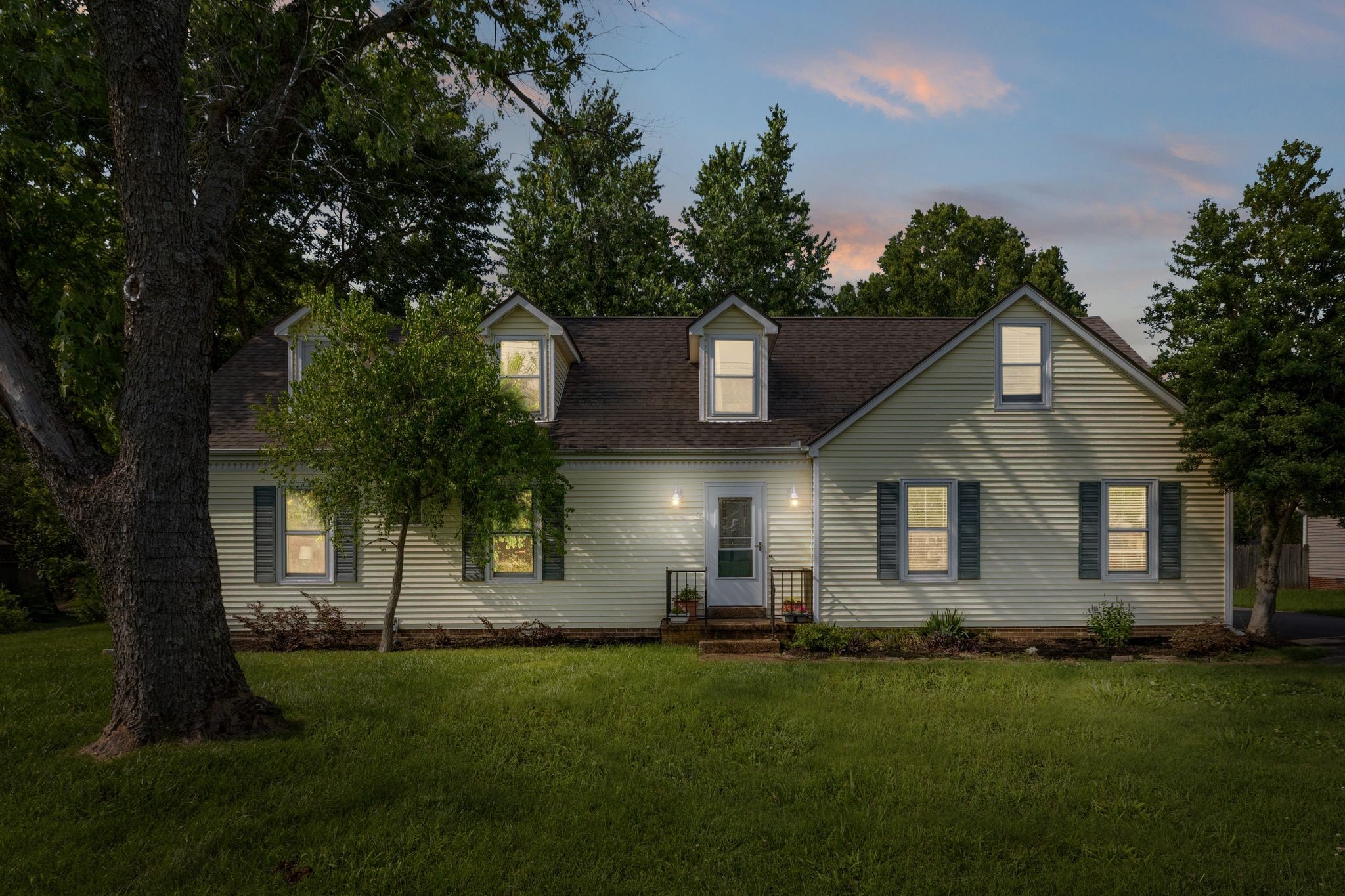 1409 E Northfield Blvd