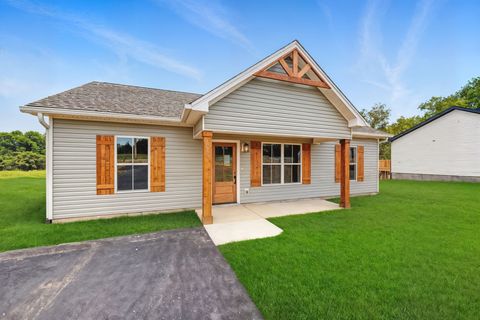 1035 Landing Lane Adams TN 37010