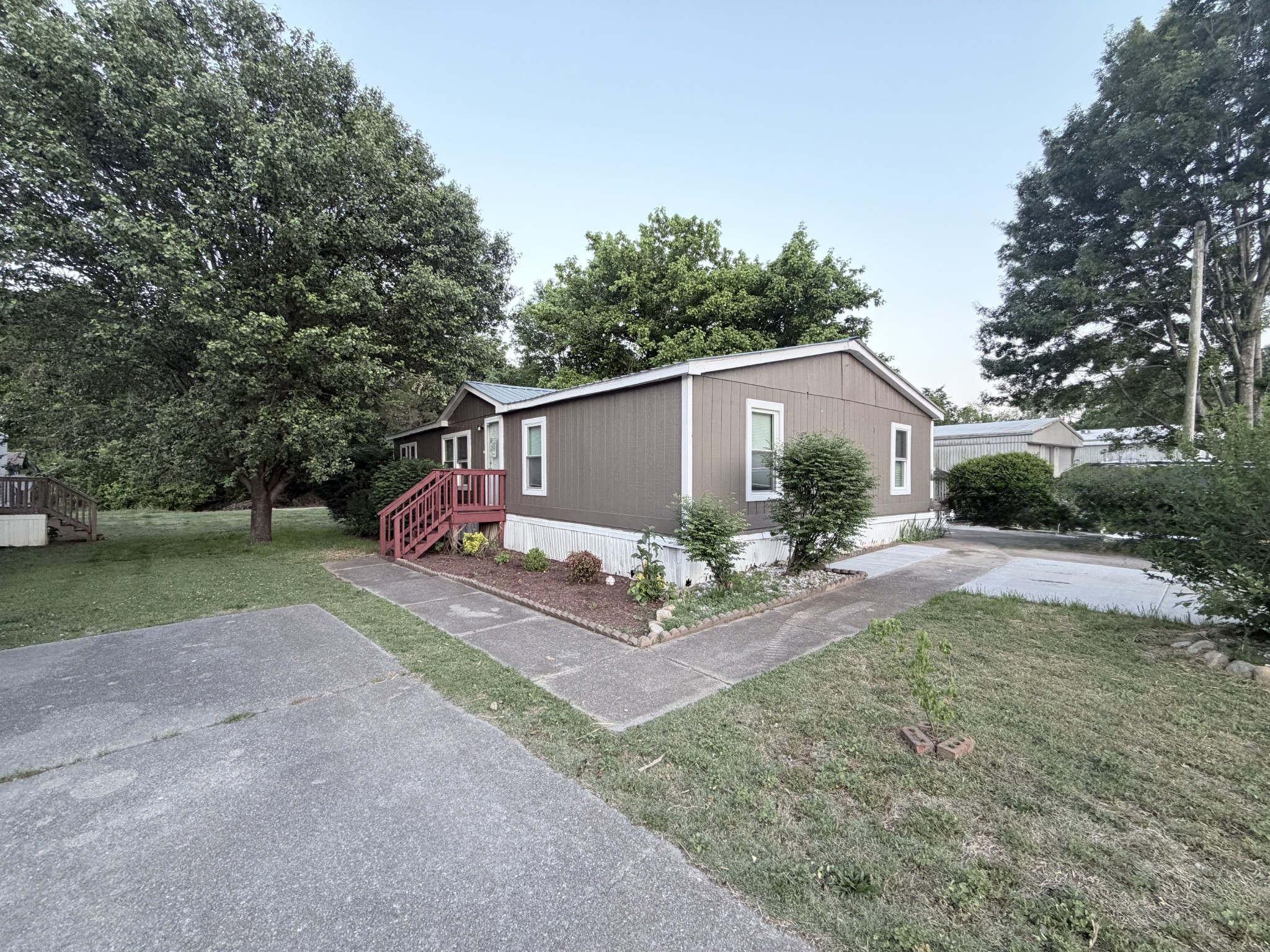 701 Enon Springs Rd E