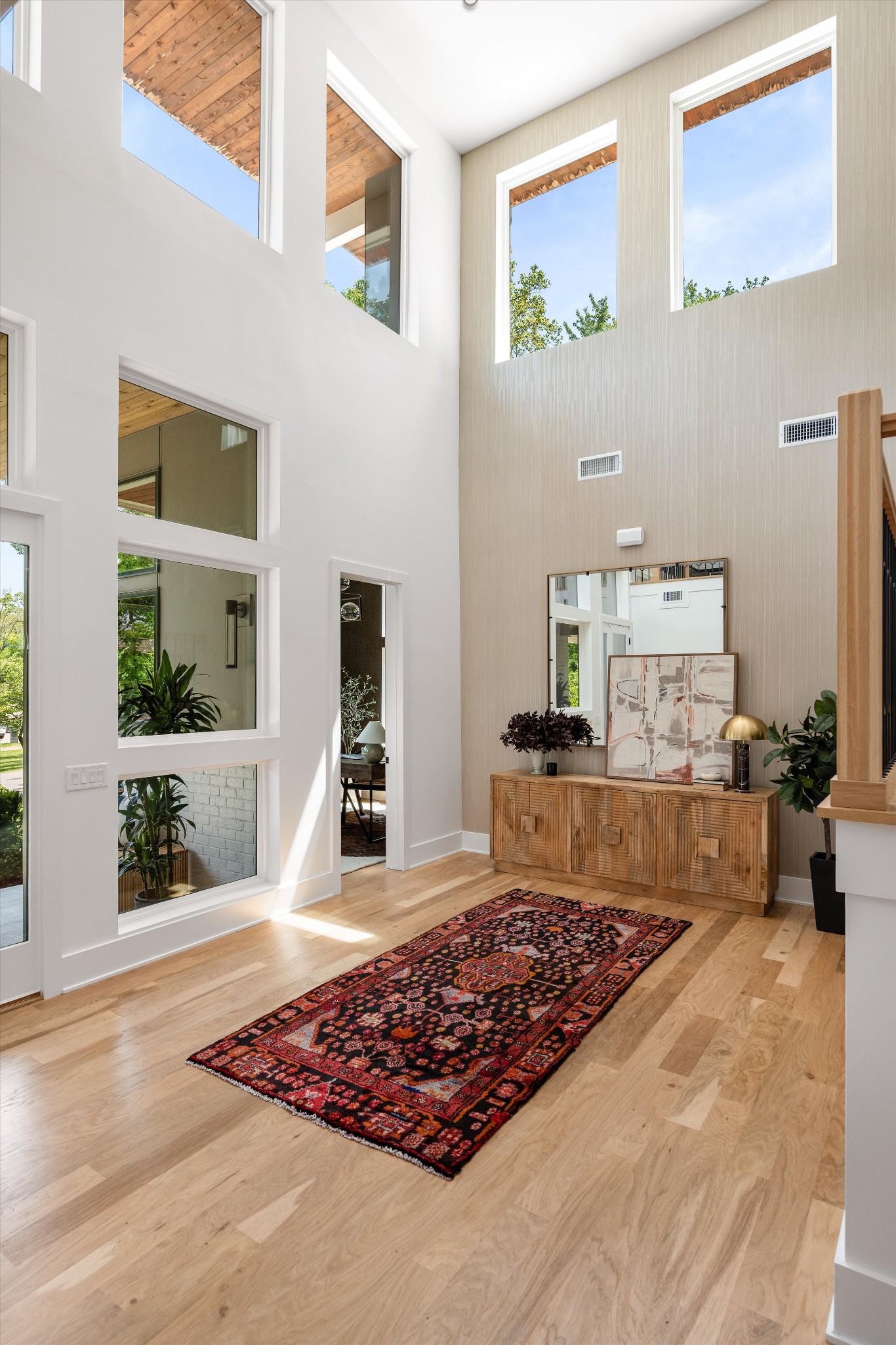 3911 Albert Dr