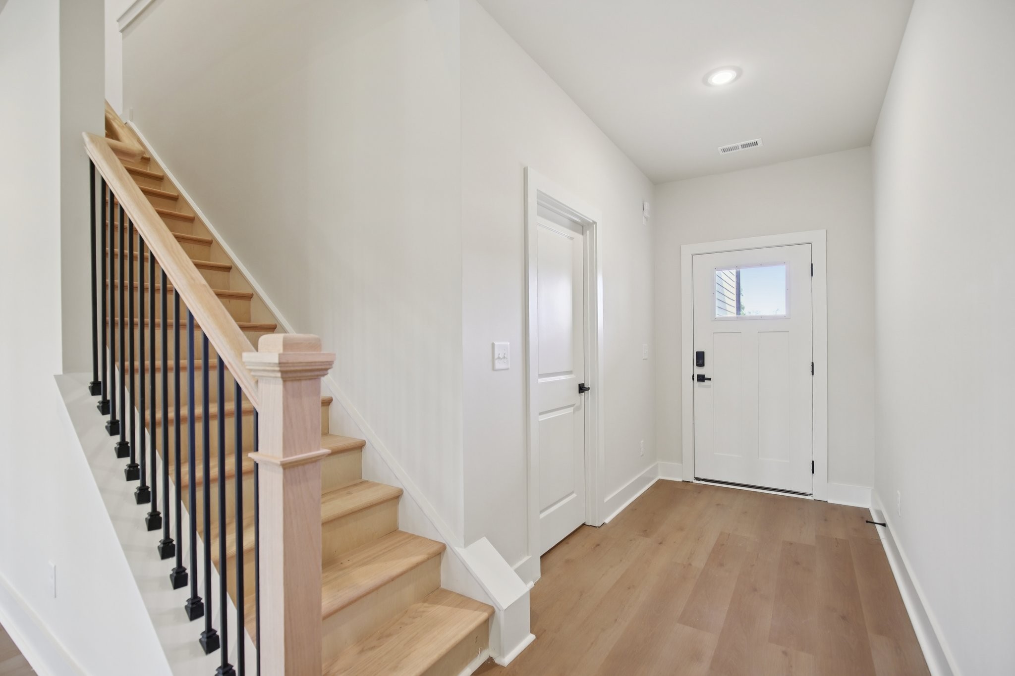 1036 Stagecoach Dr
