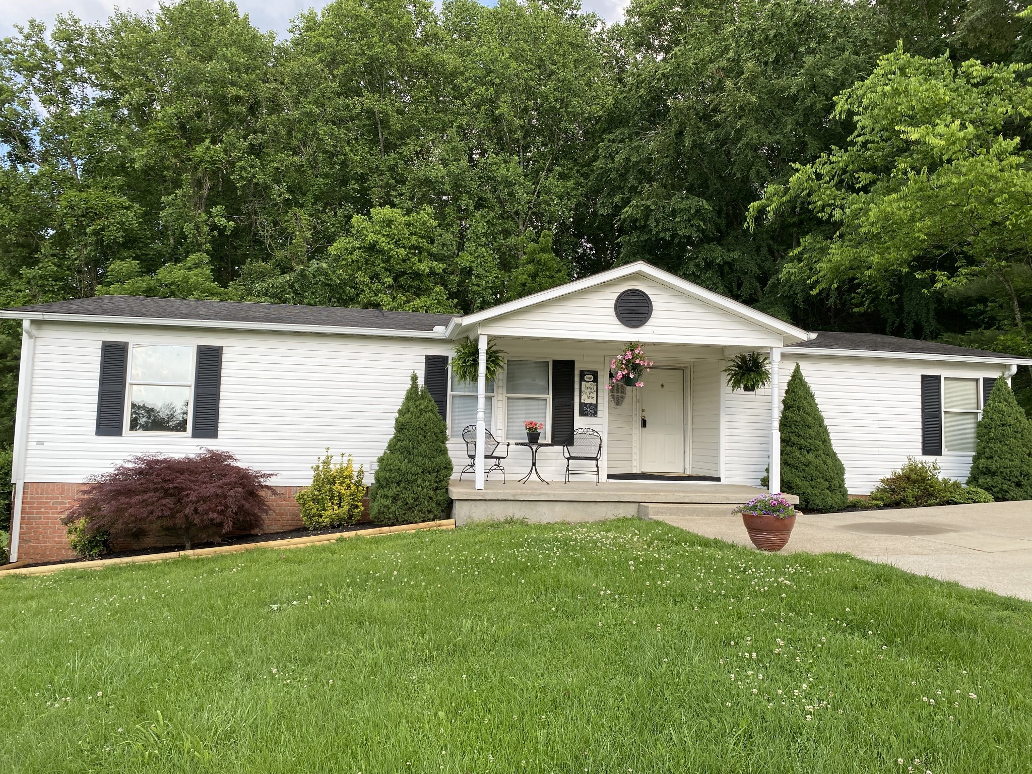 1001 Chris Dr