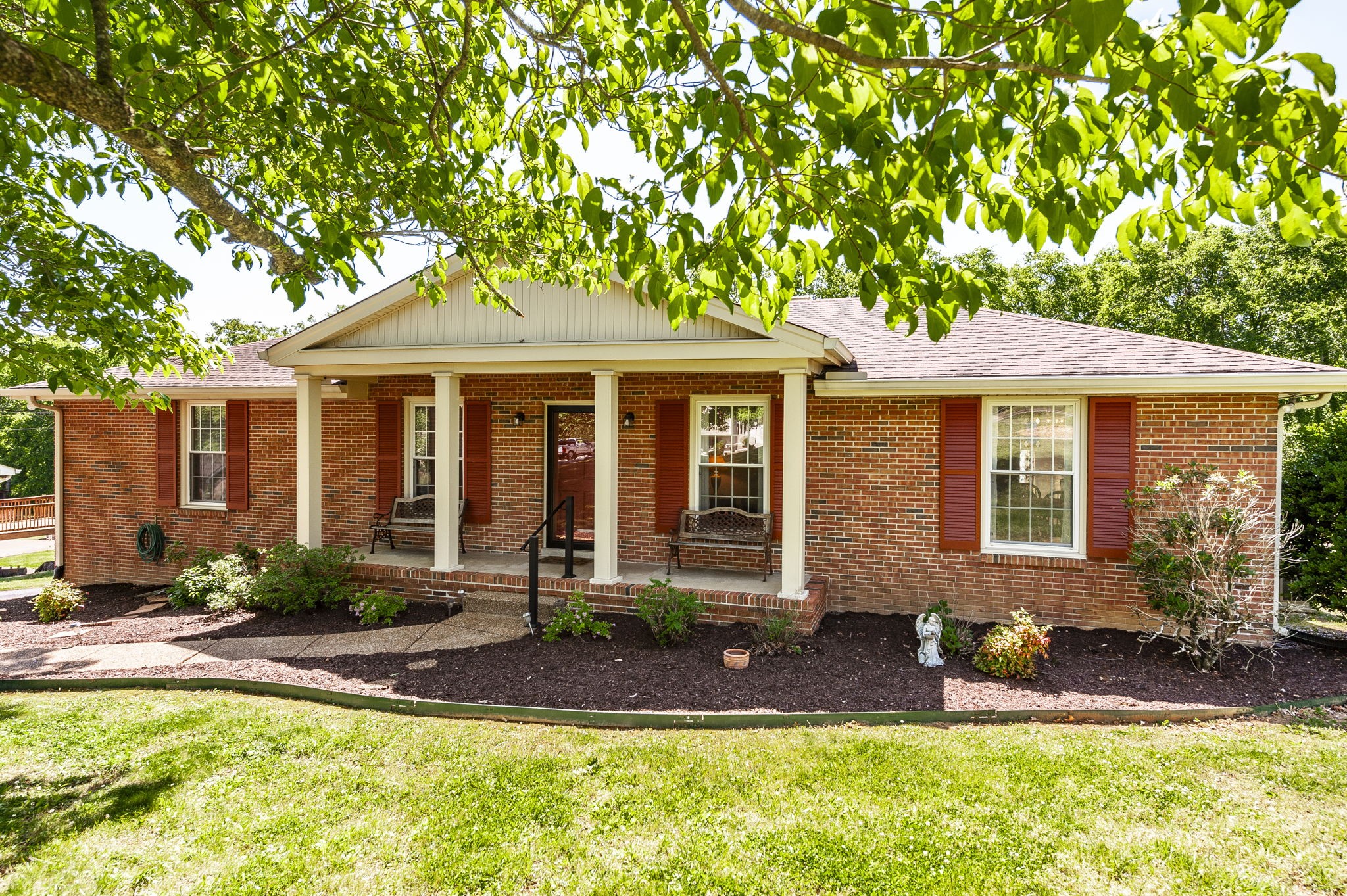 131 Honeysuckle Dr
