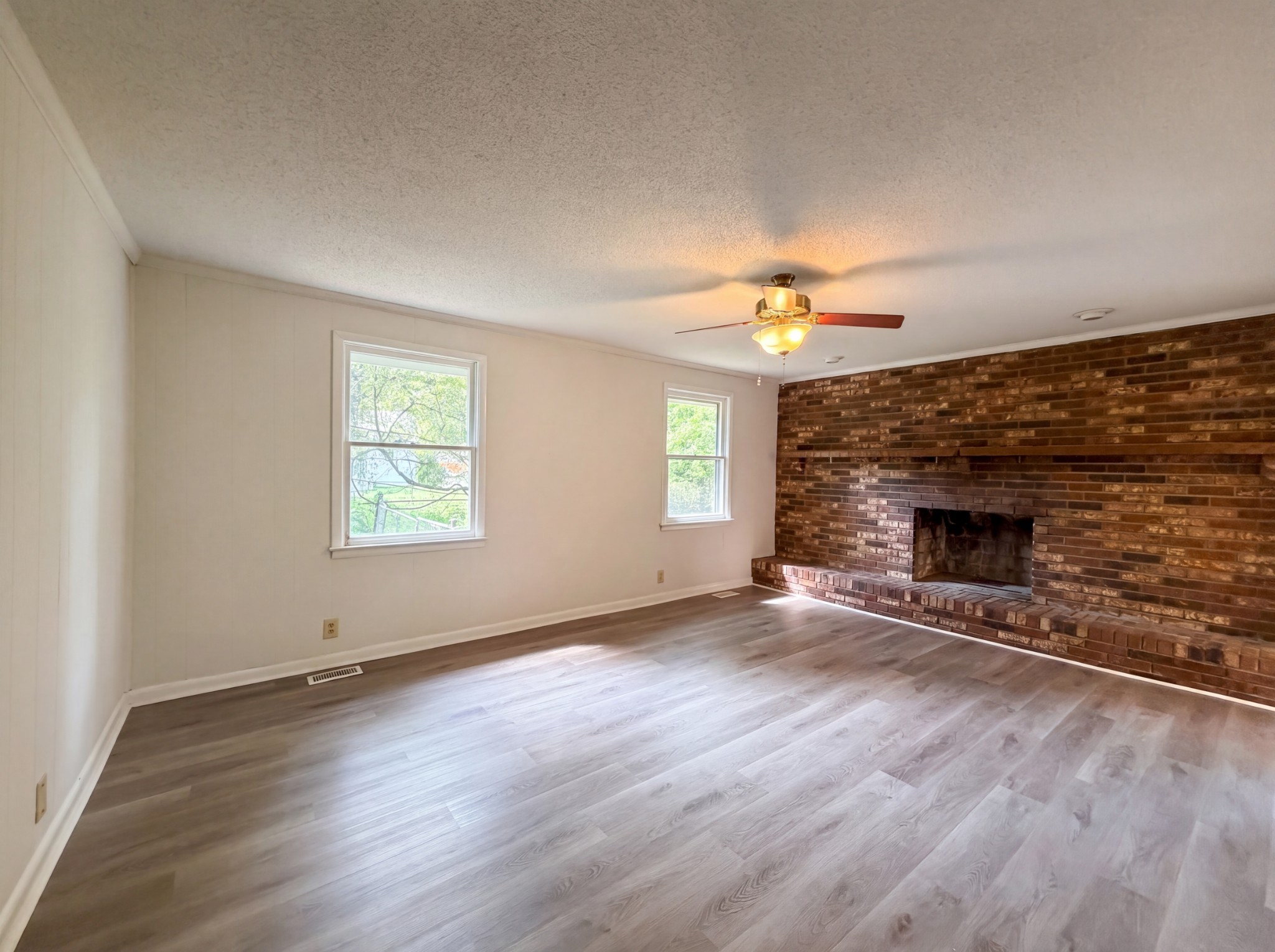 102 Lakewood Cir