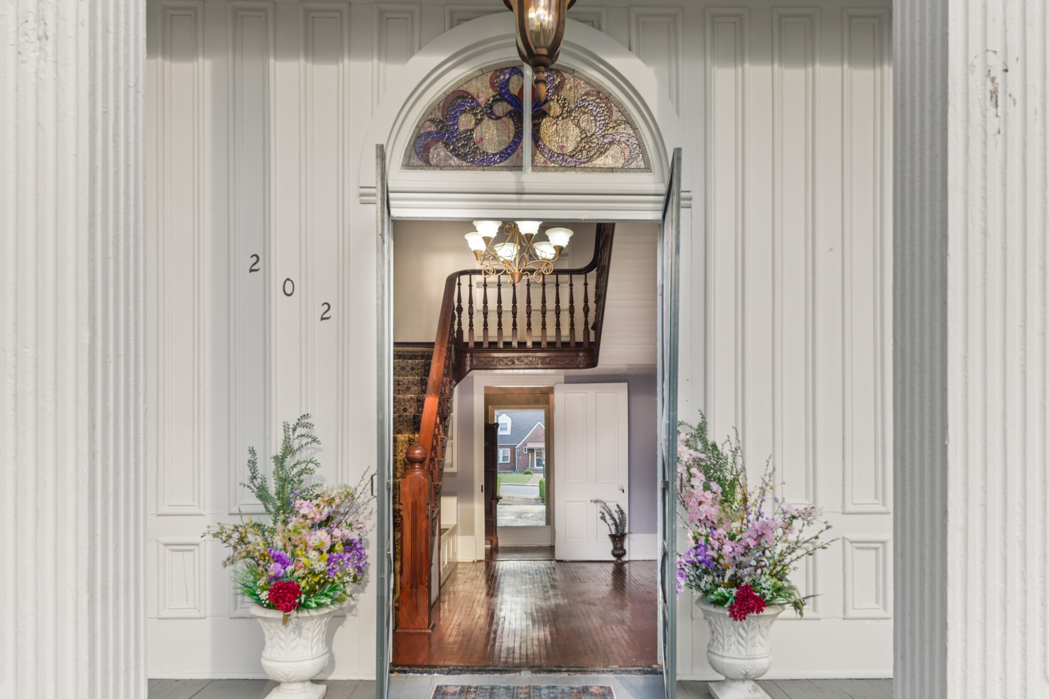 202 S Main St