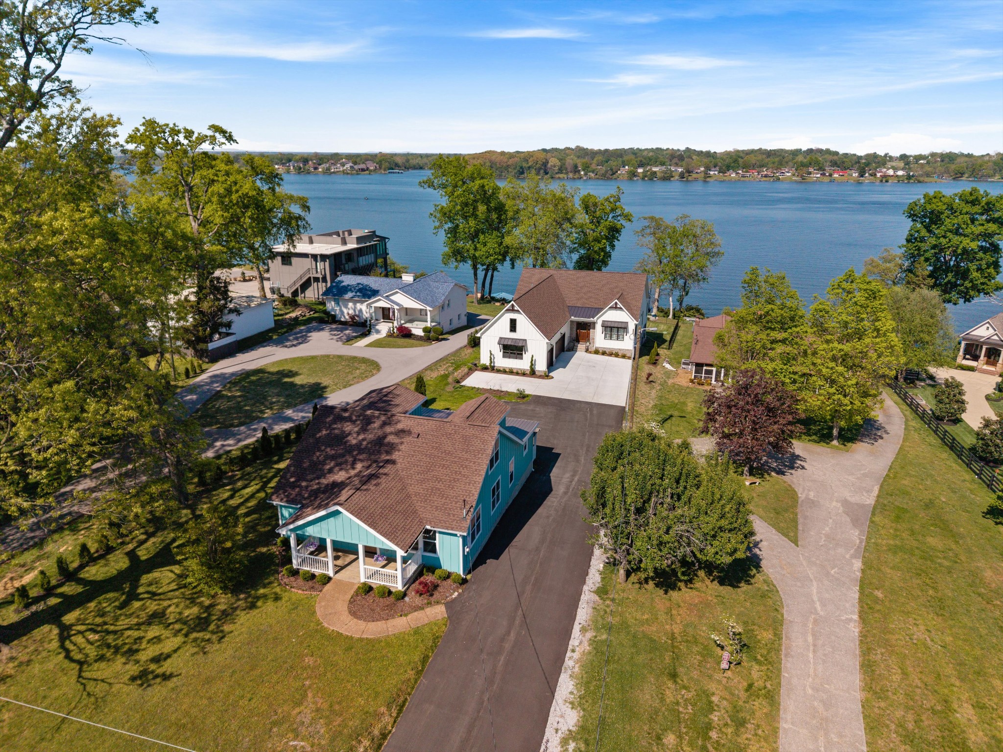 3005 Lakeshore Dr A & B