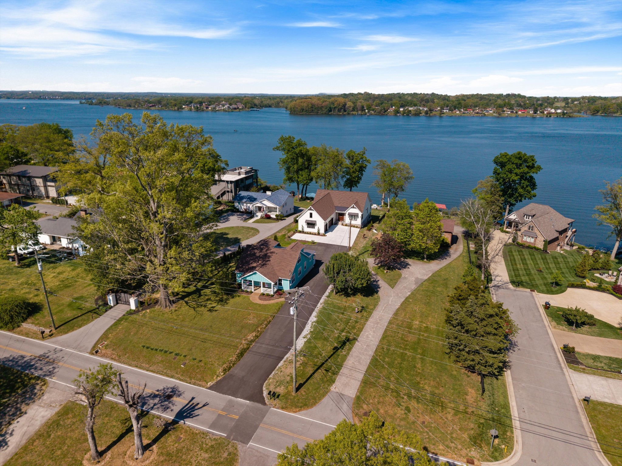 3005 Lakeshore Dr A & B