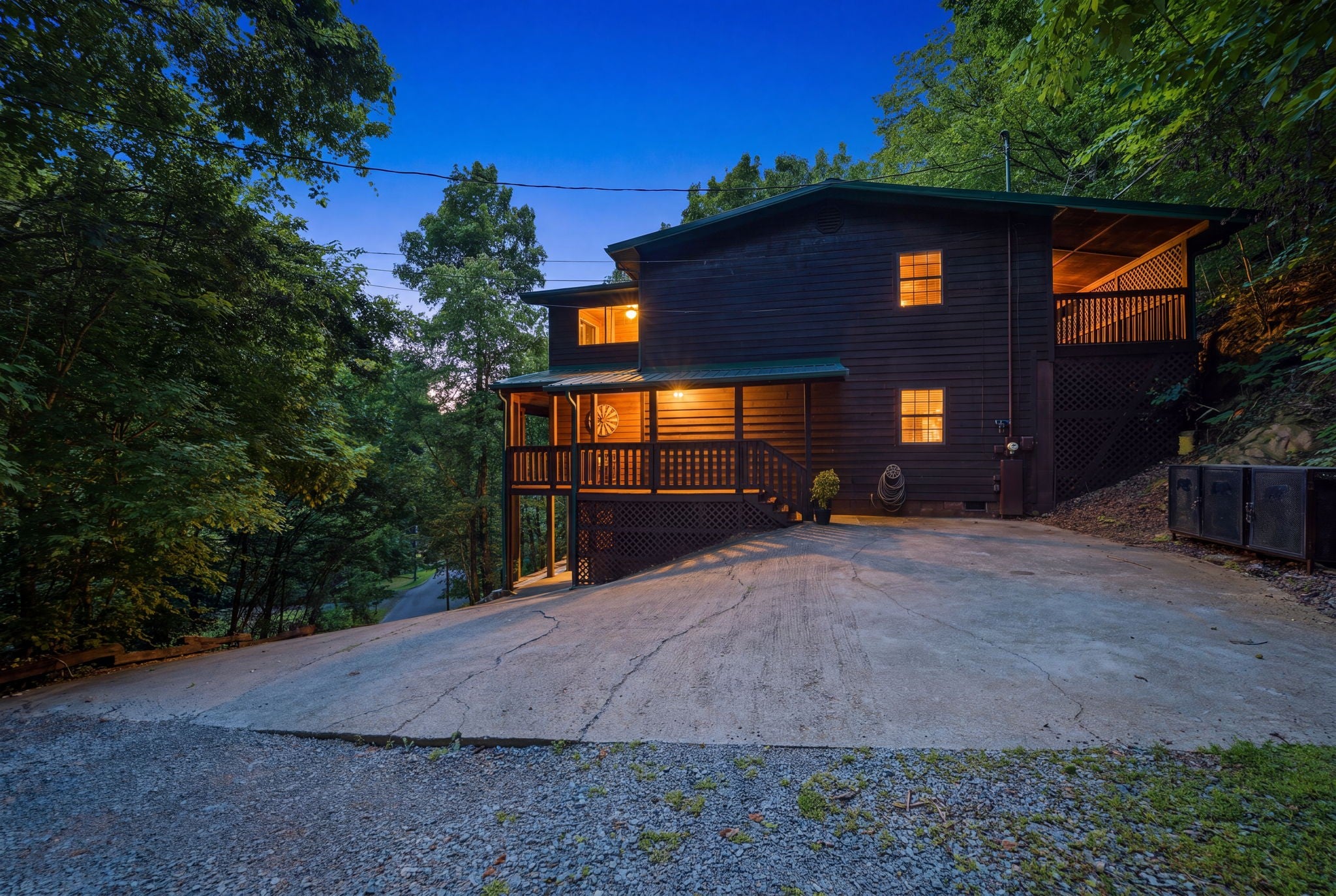 2202 Applewood Rd