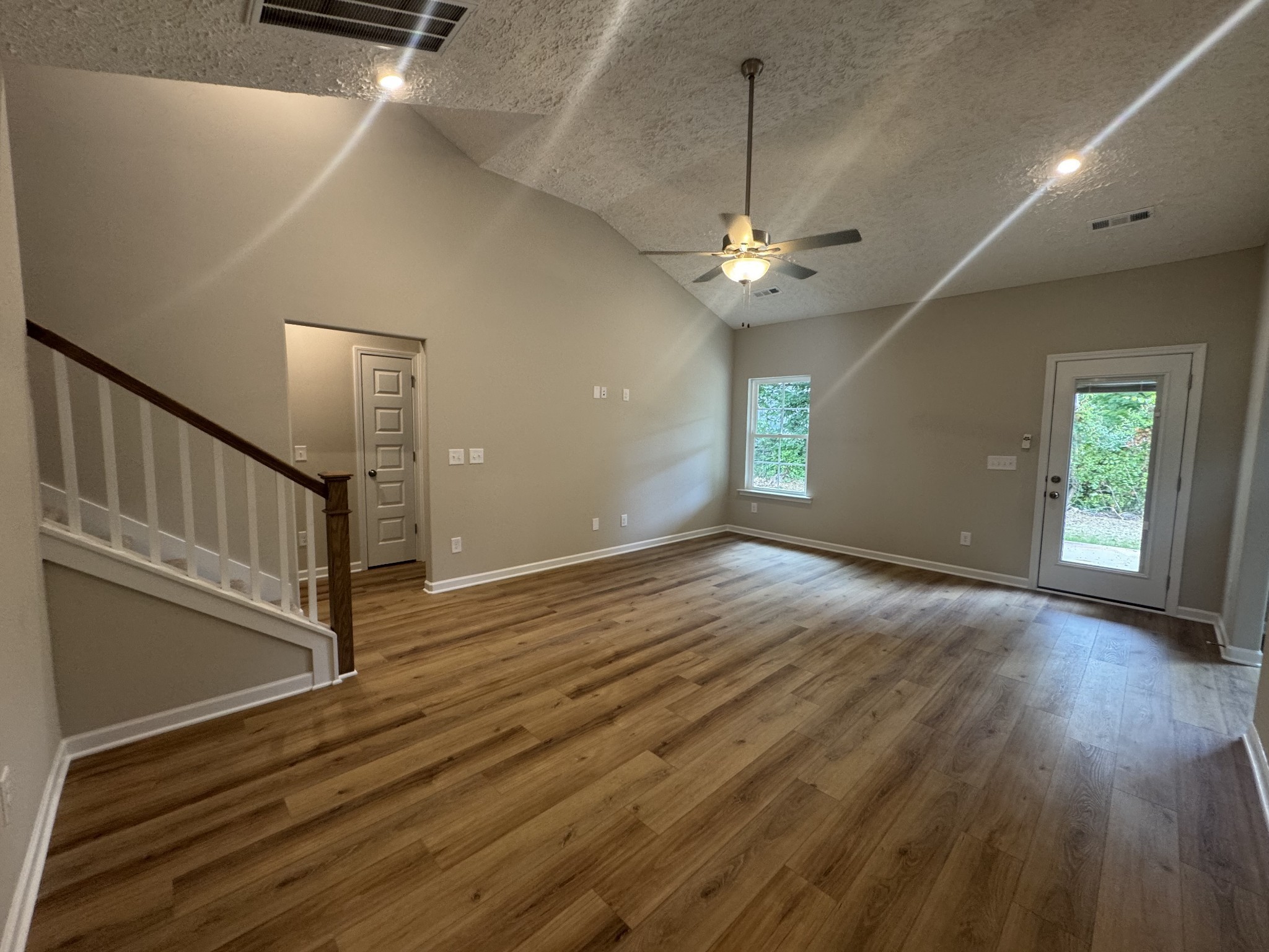 69 Laurel View St