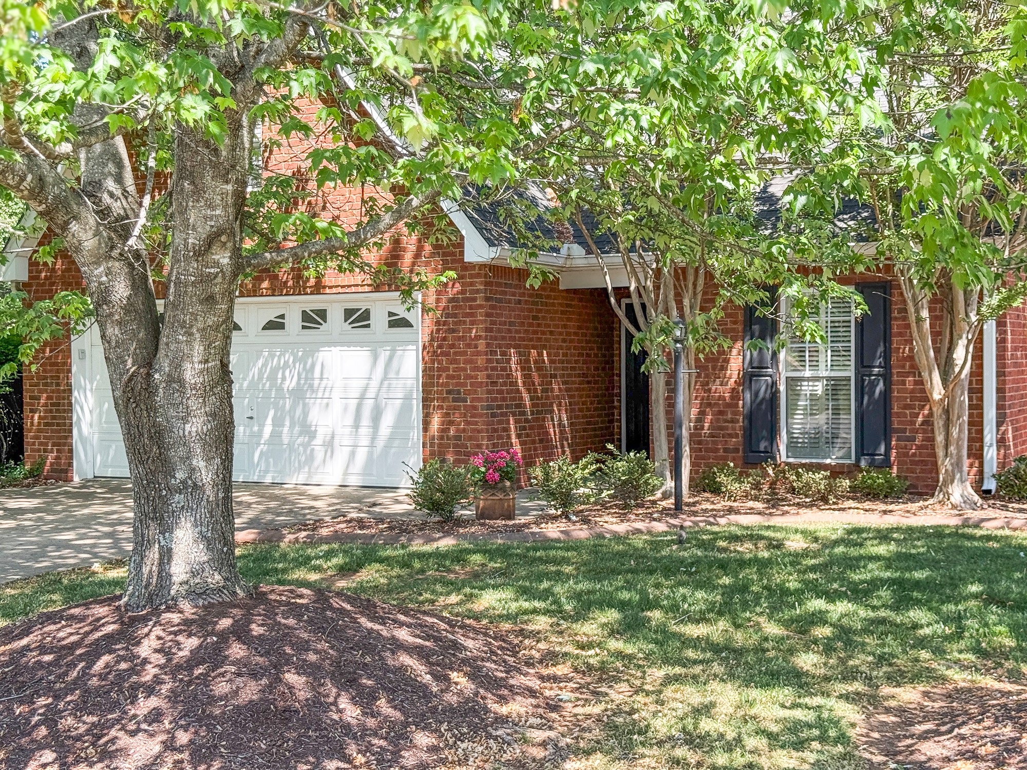 215 Seminole St