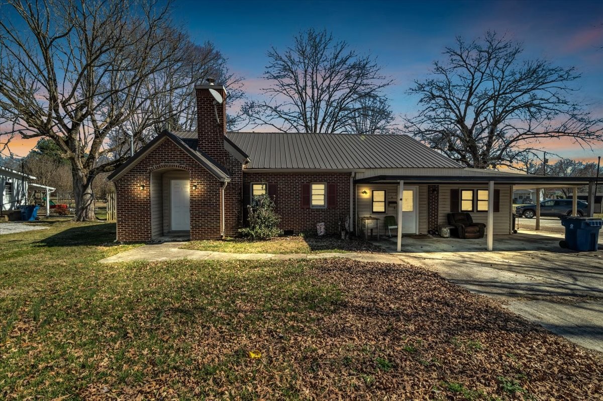 1015 Hills Chapel Rd