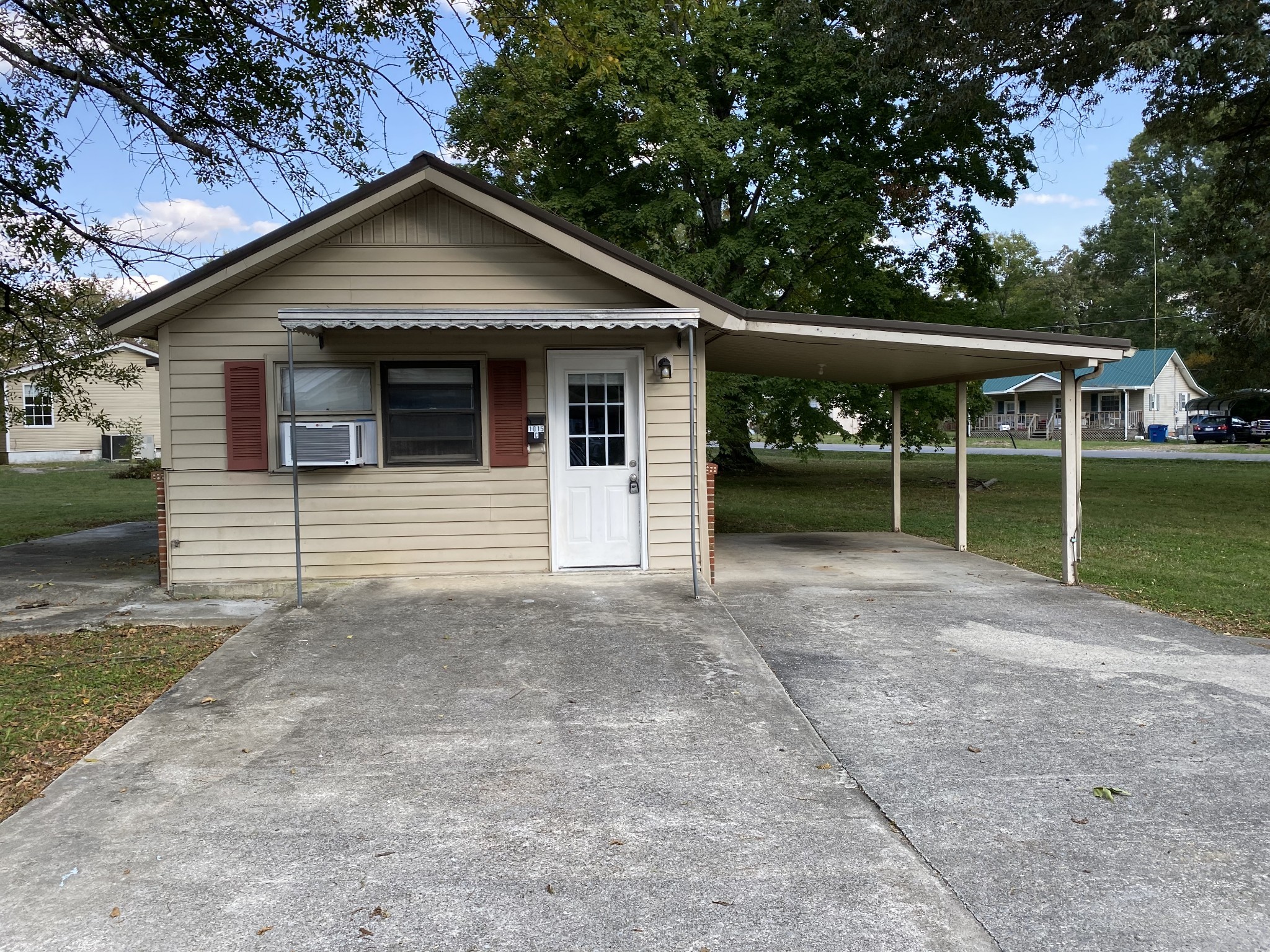 1015 Hills Chapel Rd