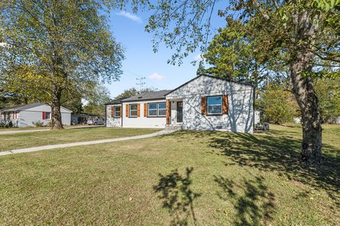 814 Maple St, Lewisburg, TN 37091 - MLS#: 2808992