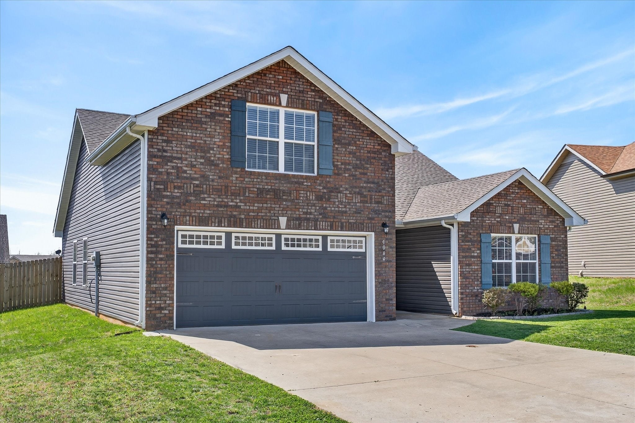1044 Charles Thomas Dr