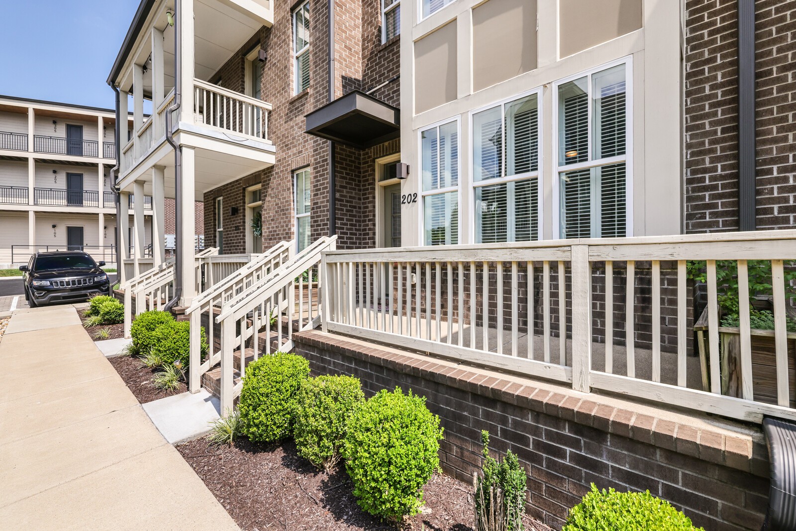 202 Porter Village Cir