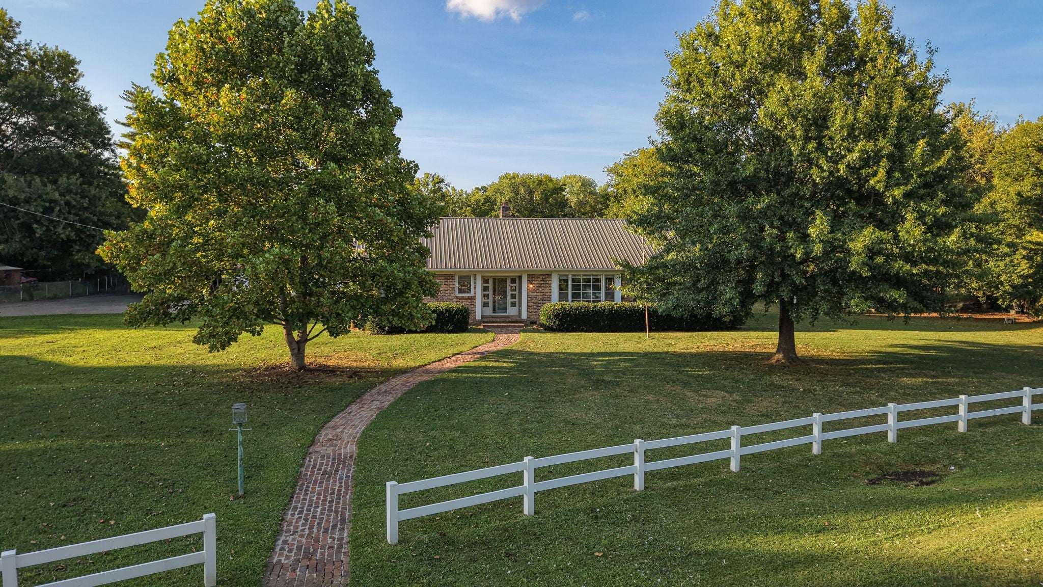 313 Hickory Dr