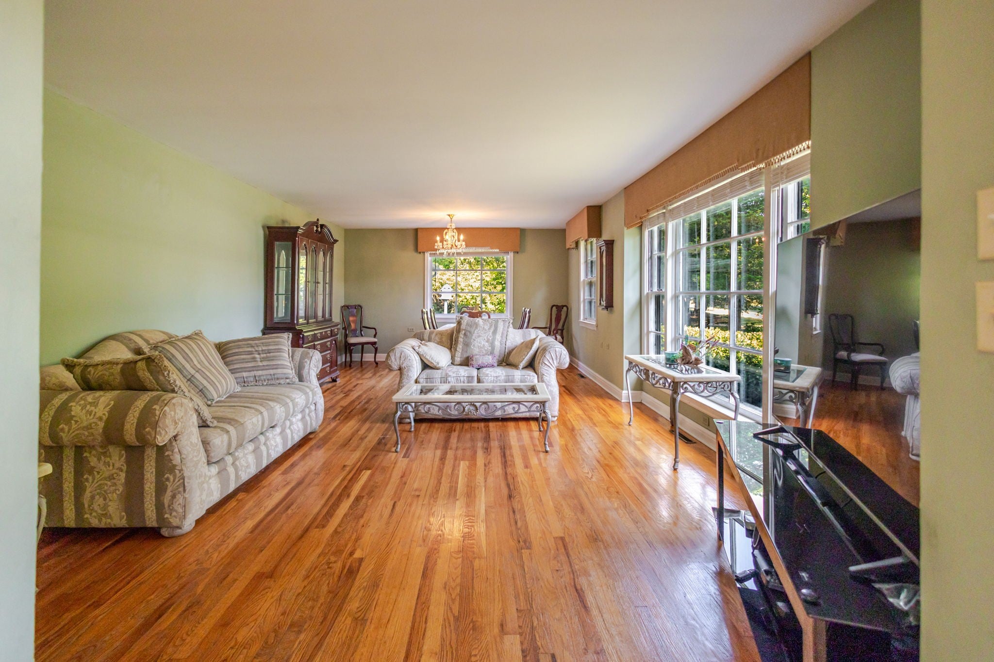 313 Hickory Dr