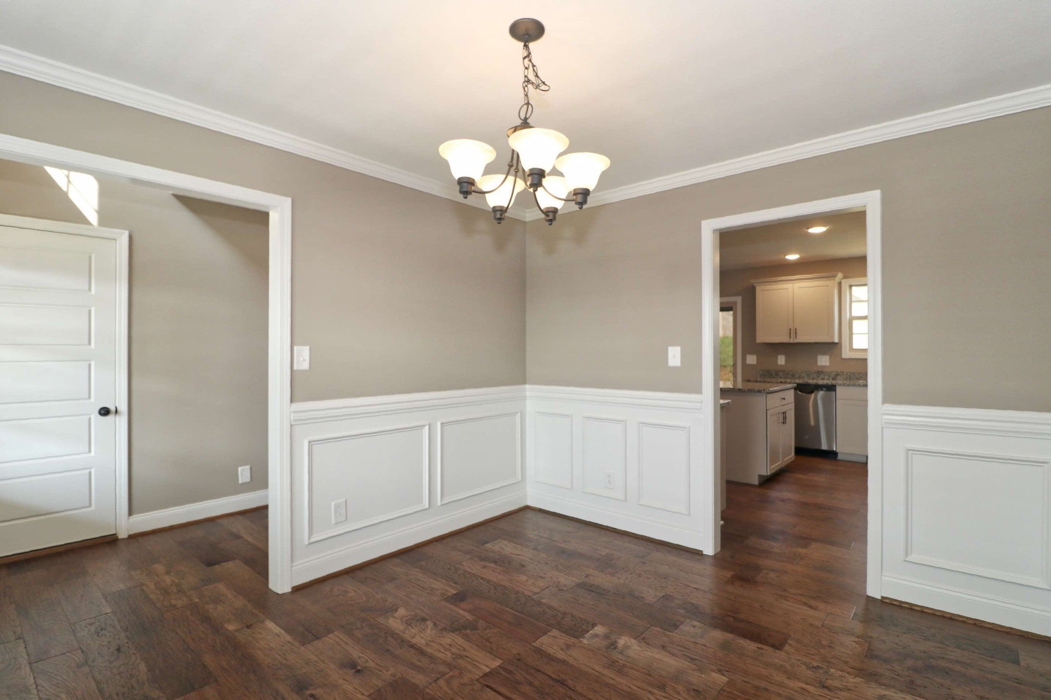 835 Crestone Ln