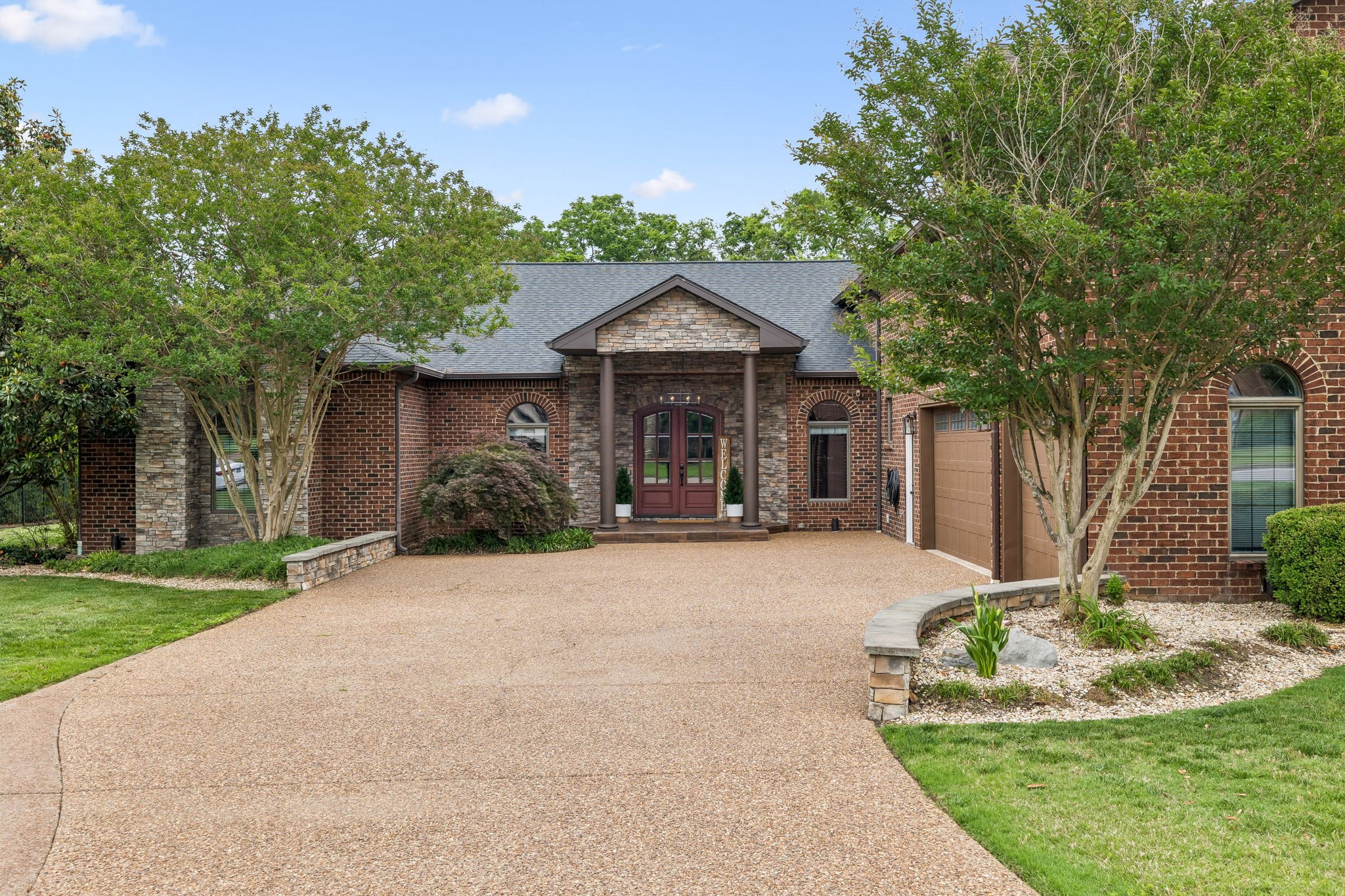 616 Ridgecrest Ln