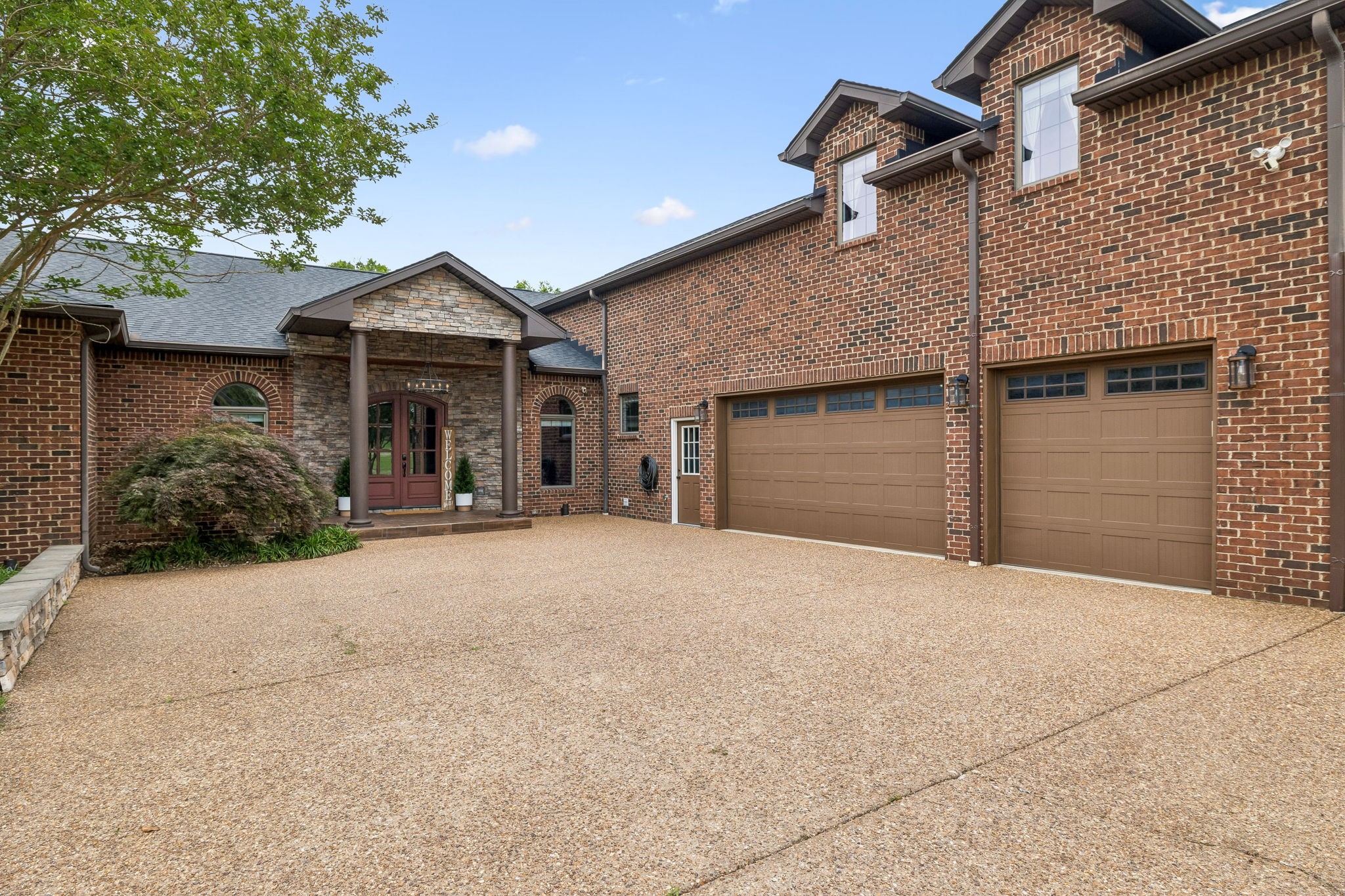 616 Ridgecrest Ln