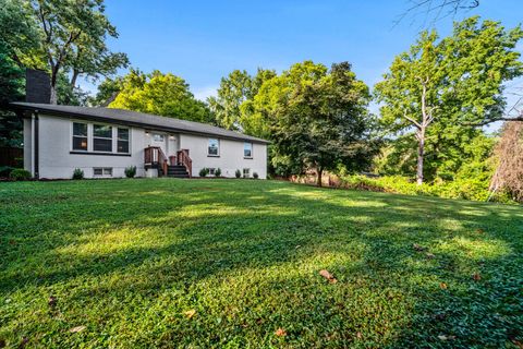 1208 Dempsey Dr Nashville TN 37217
