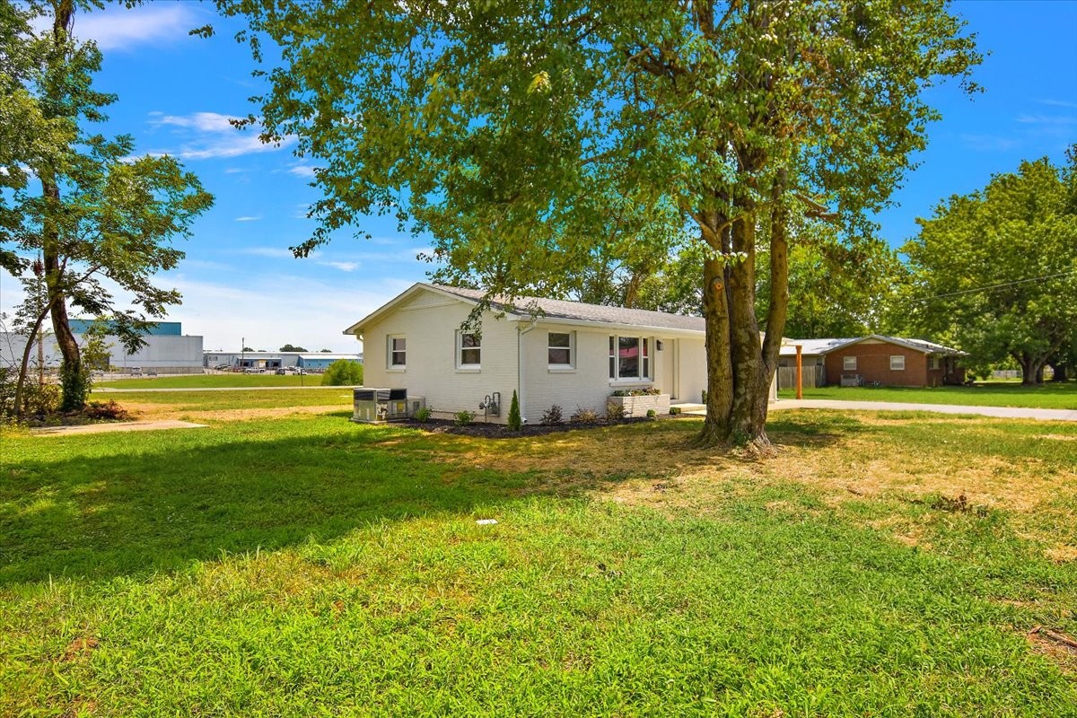 1306 Hart Ave