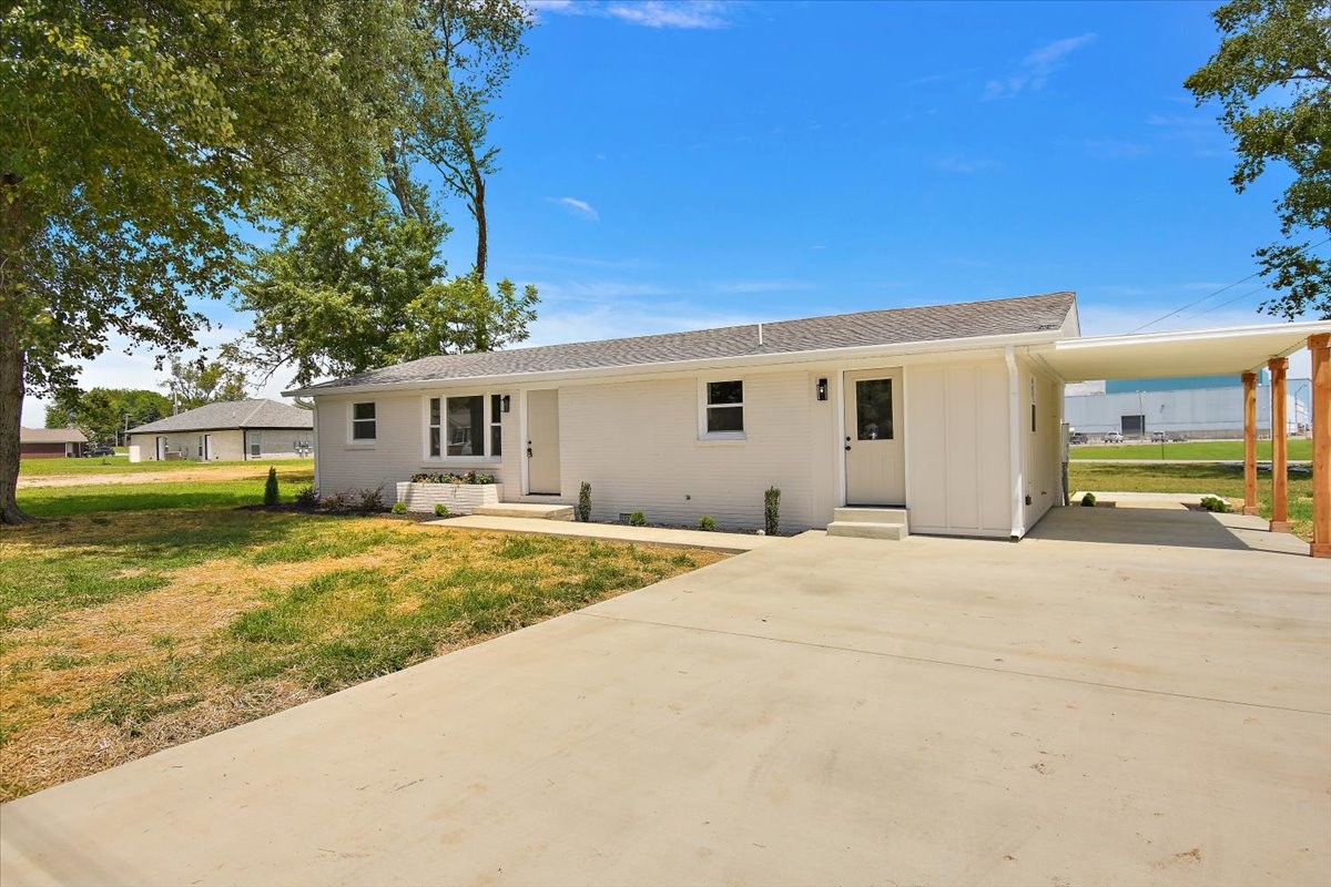 1306 Hart Ave