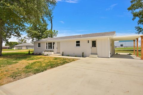 1306 Hart Ave Lawrenceburg TN 38464