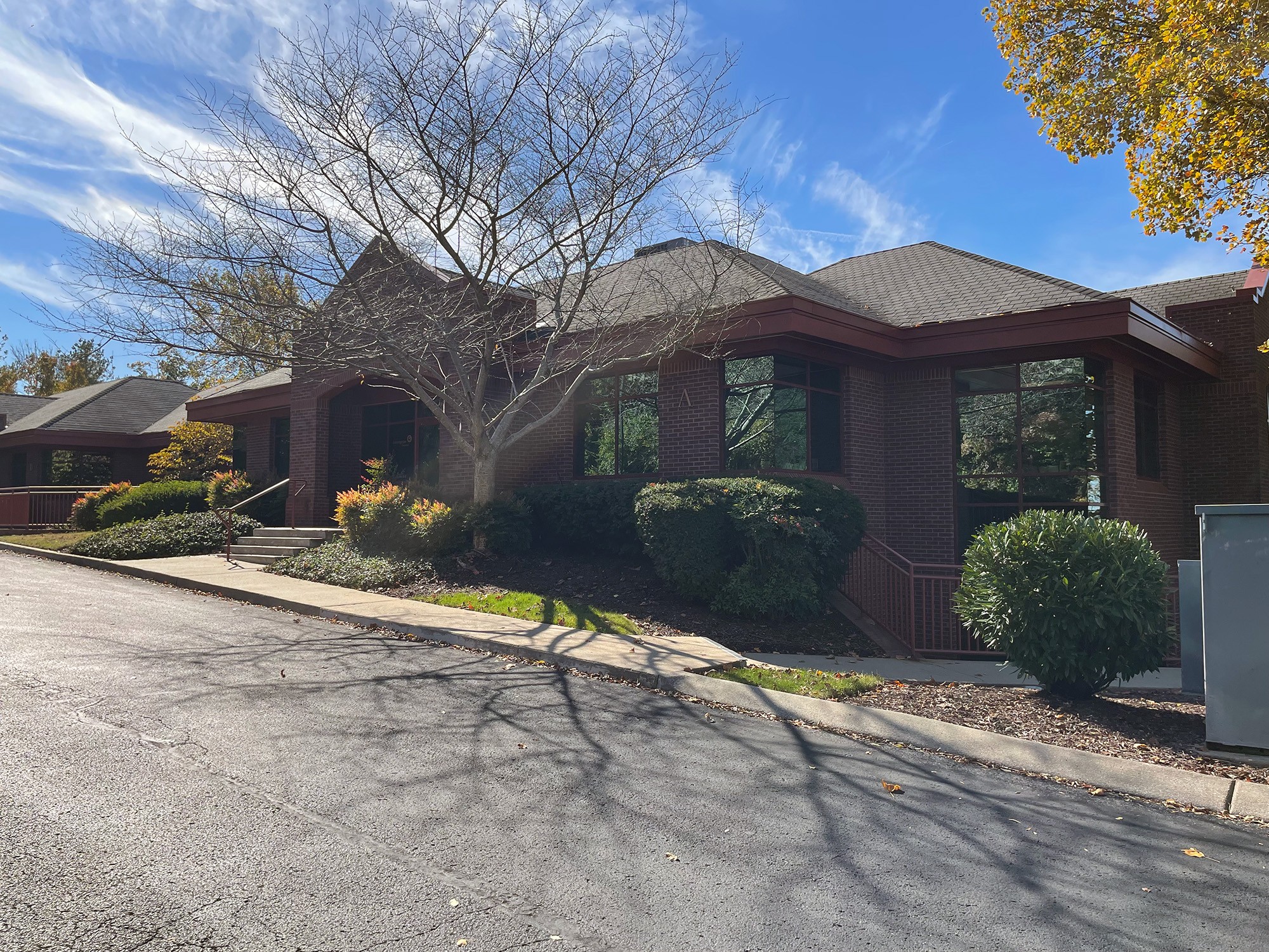 Photo 1 of 14 — 213 Overlook Cir, Brentwood, TN 37027