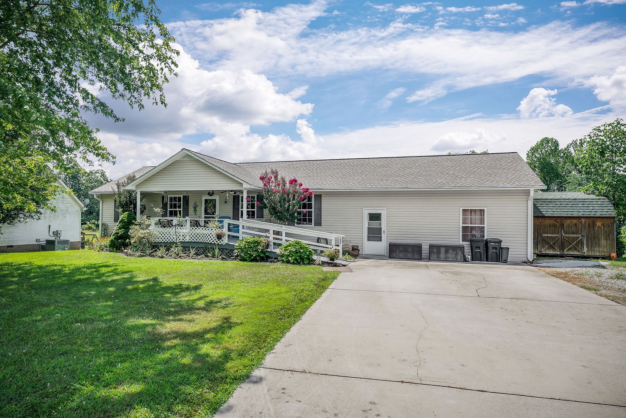 1565 Canada Flatt Rd