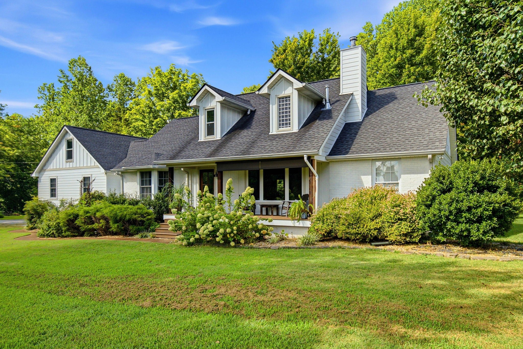 7128 Dogwood Ln