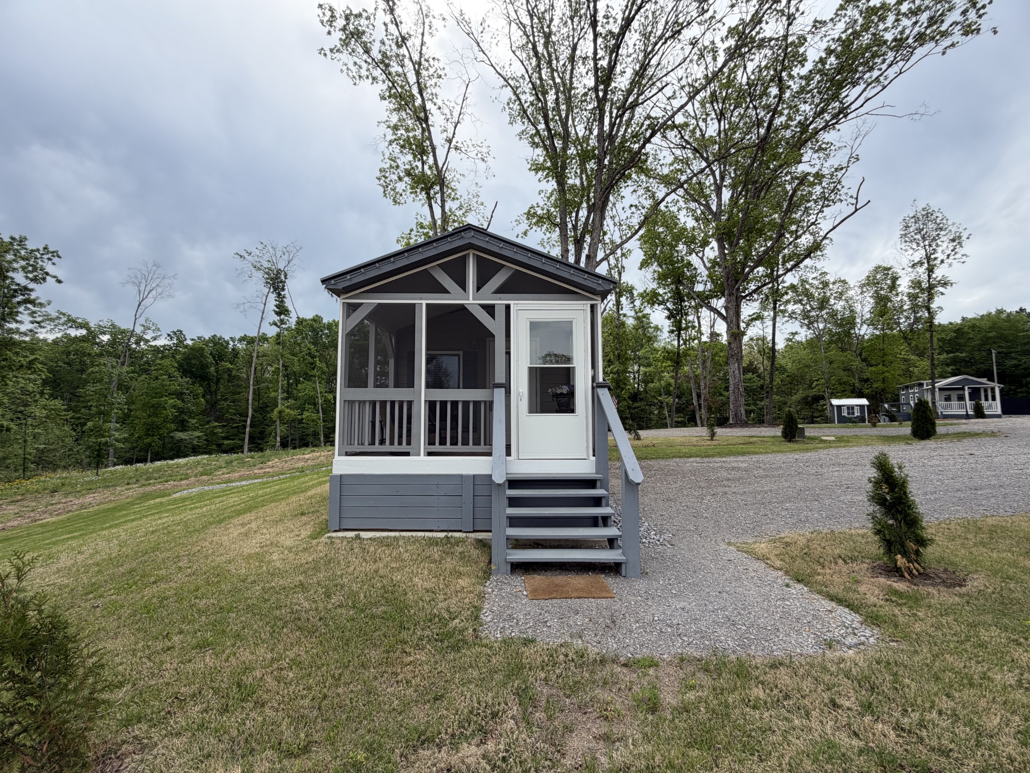 112 Pine Grove Ln