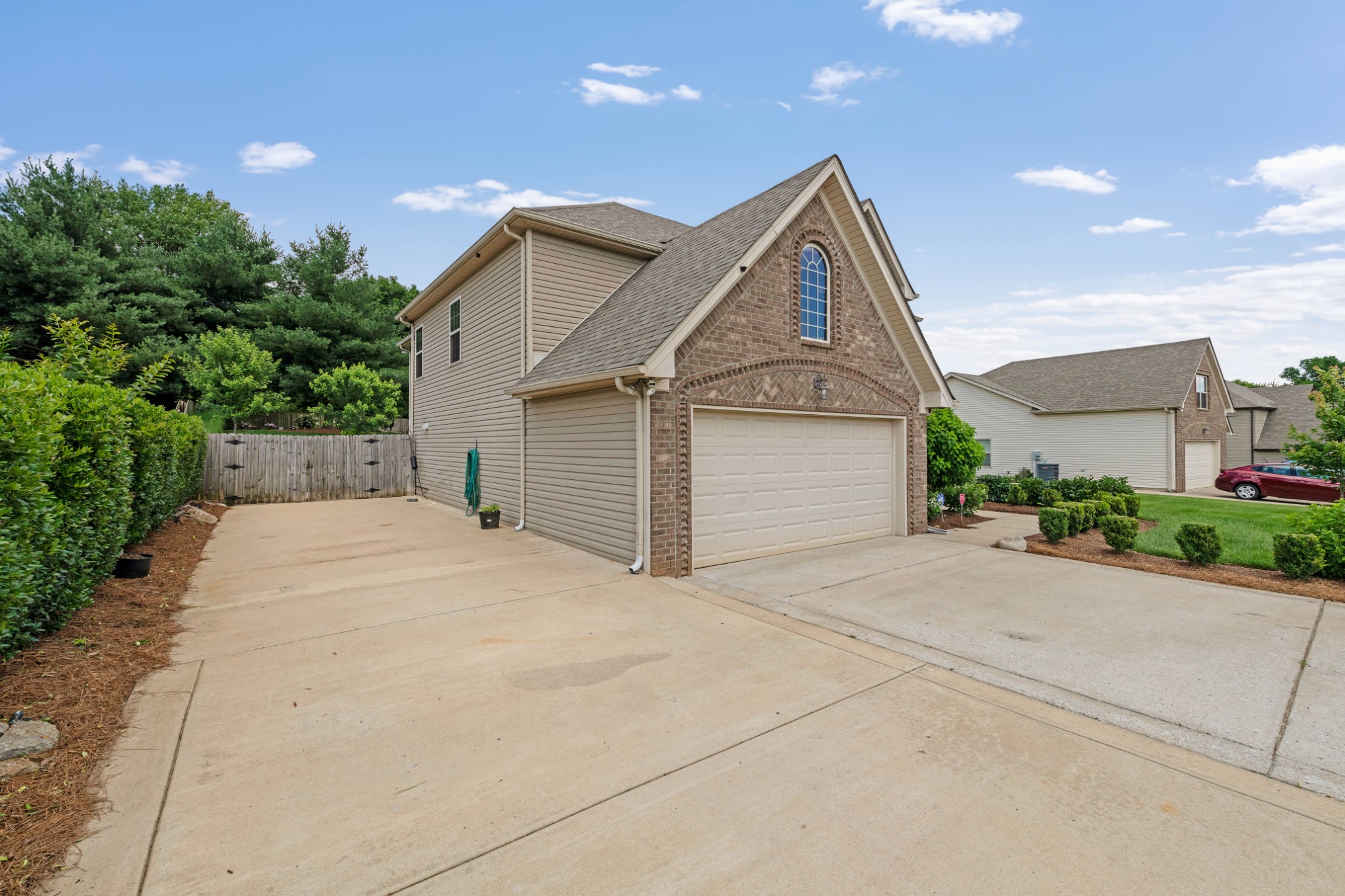 419 Golf Club Ln