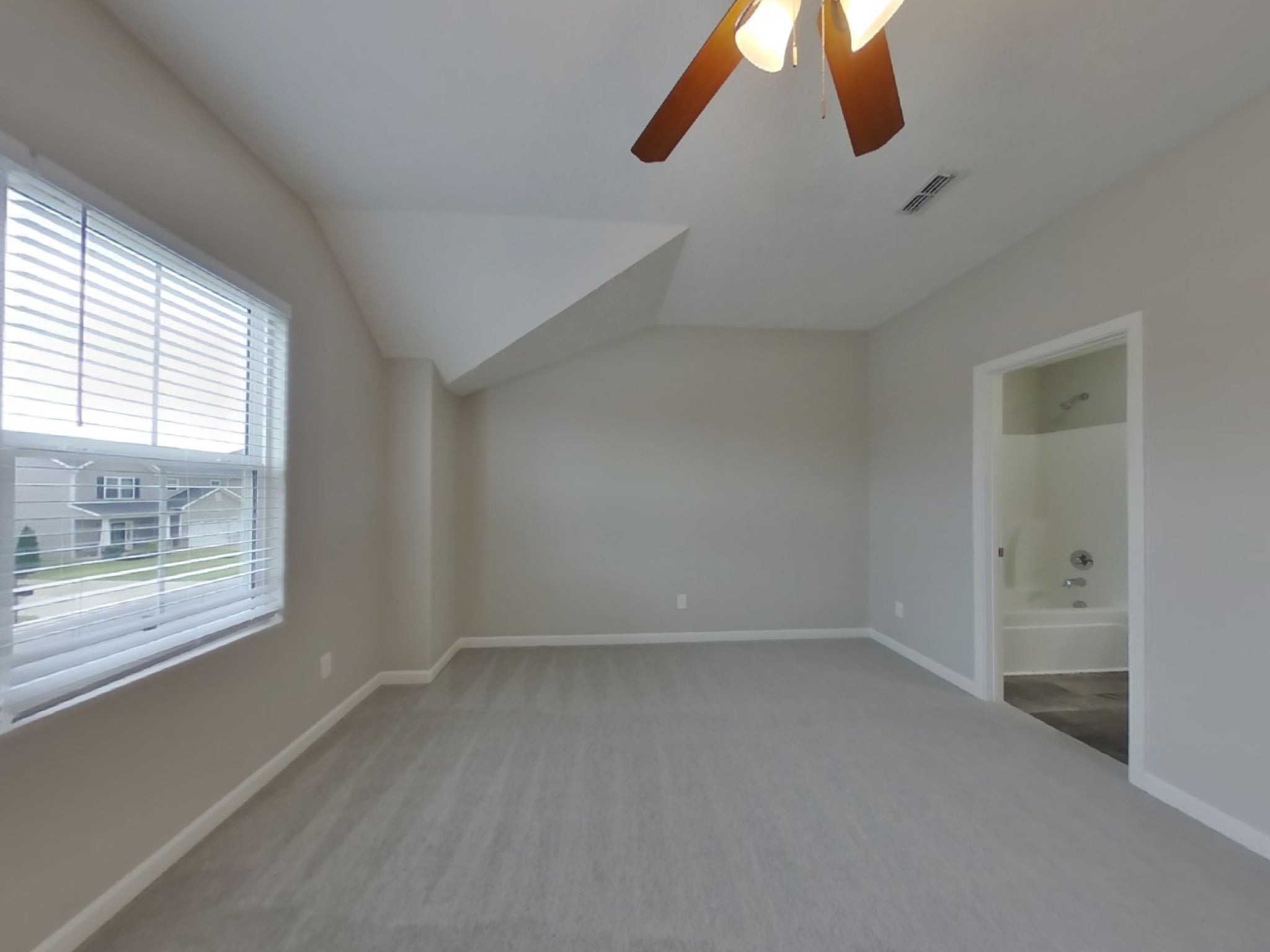 1713 Sunray Dr