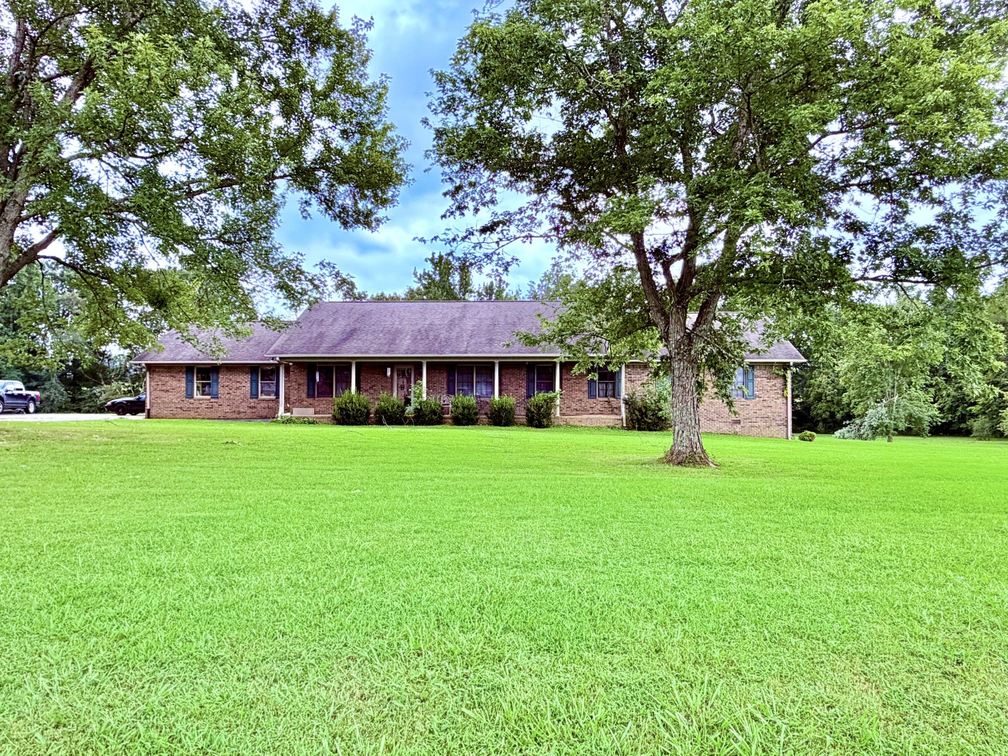 1518 Highway 140 E
