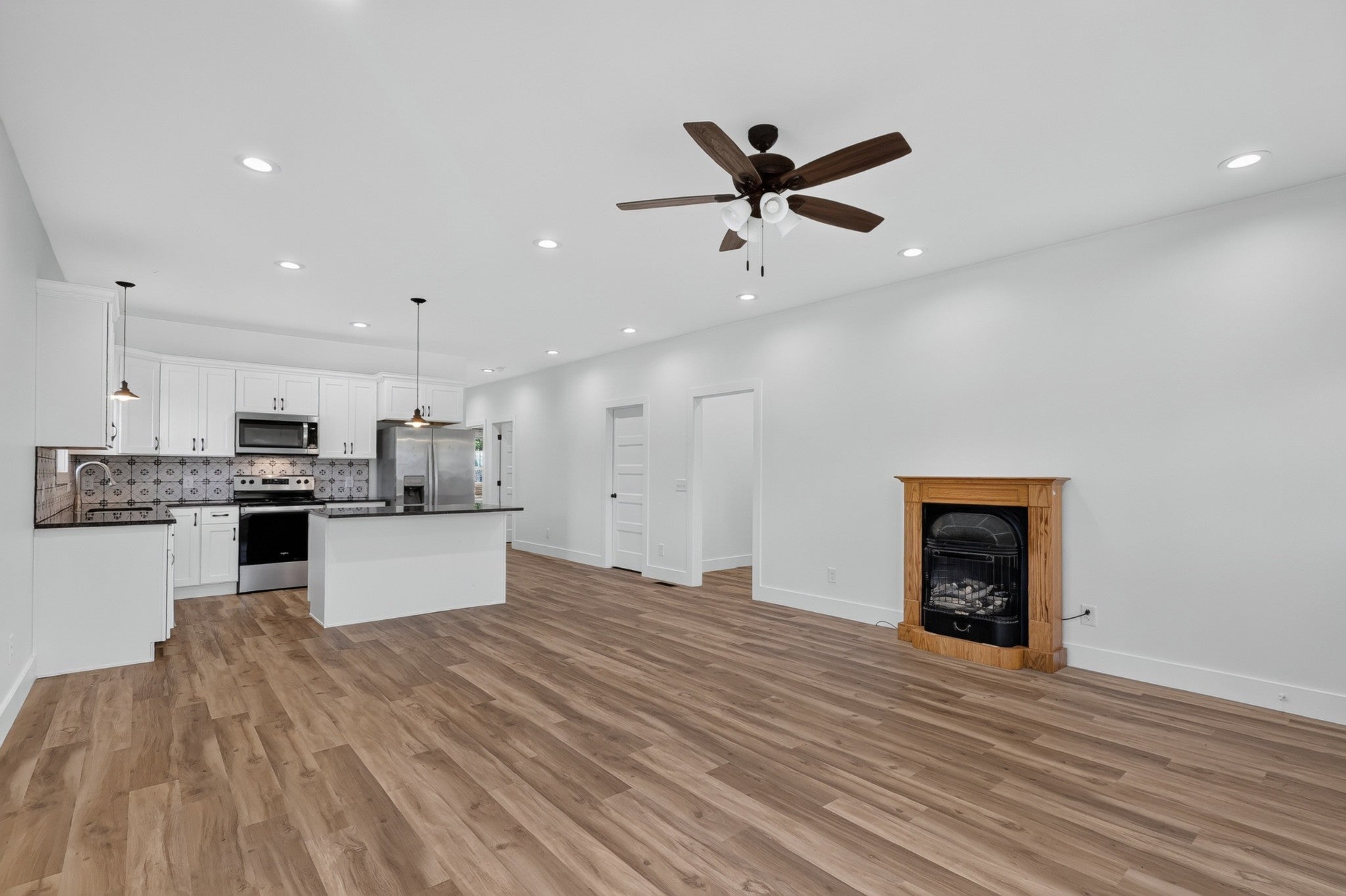170 Honeysuckle Ln