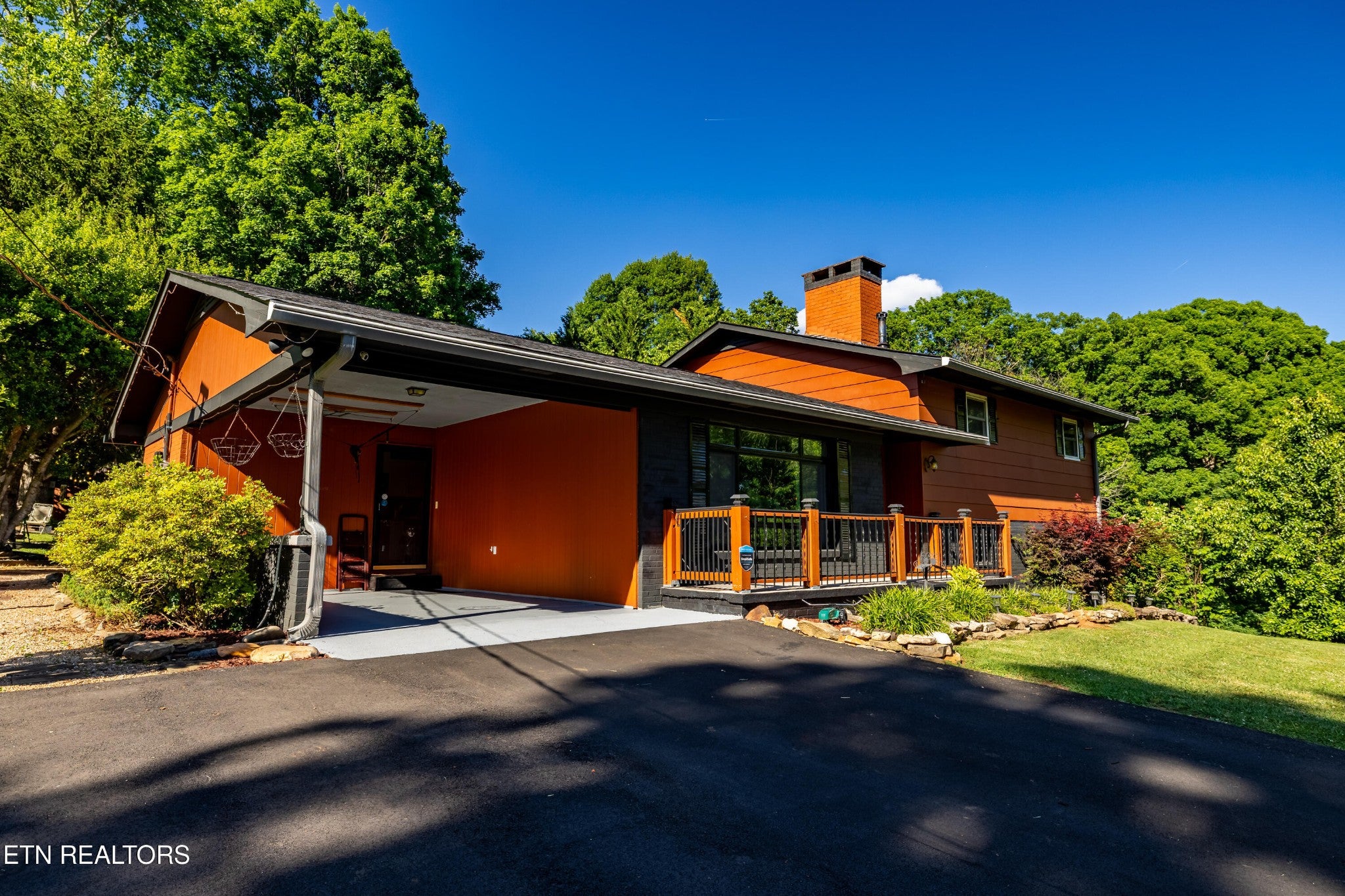 2837 Rambling Rd