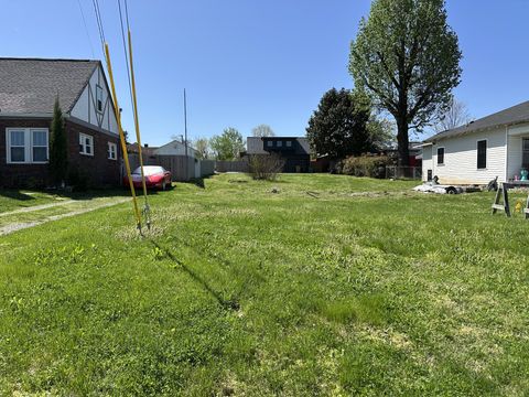 1910 Holly St Nashville TN 37206