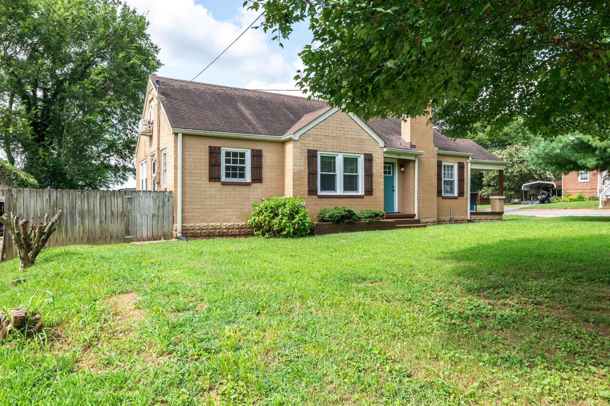 507 Adams Ave