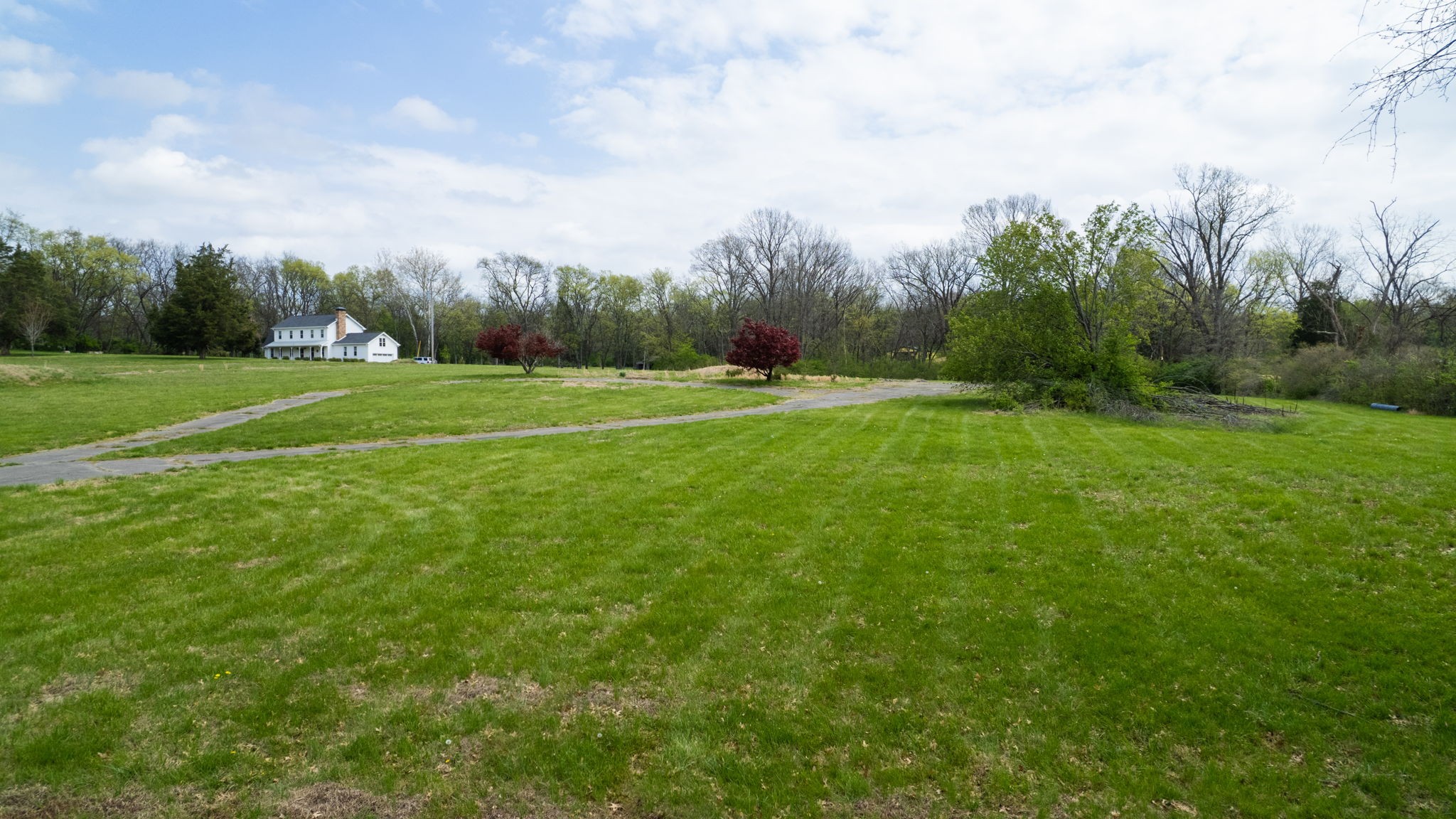 712 New Shackle Island Rd