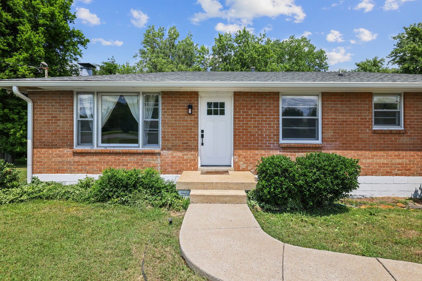 111 Wessington Pl
