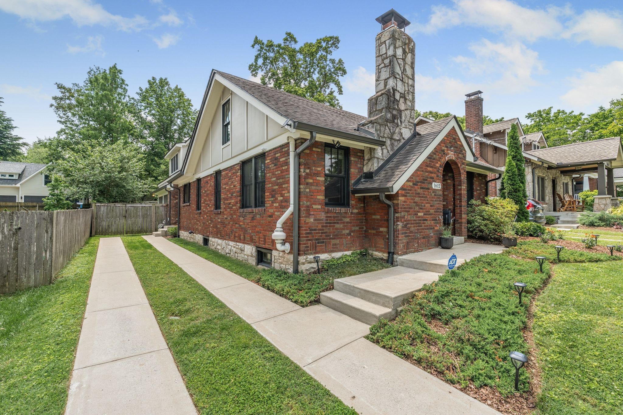 1612 Sumner Ave