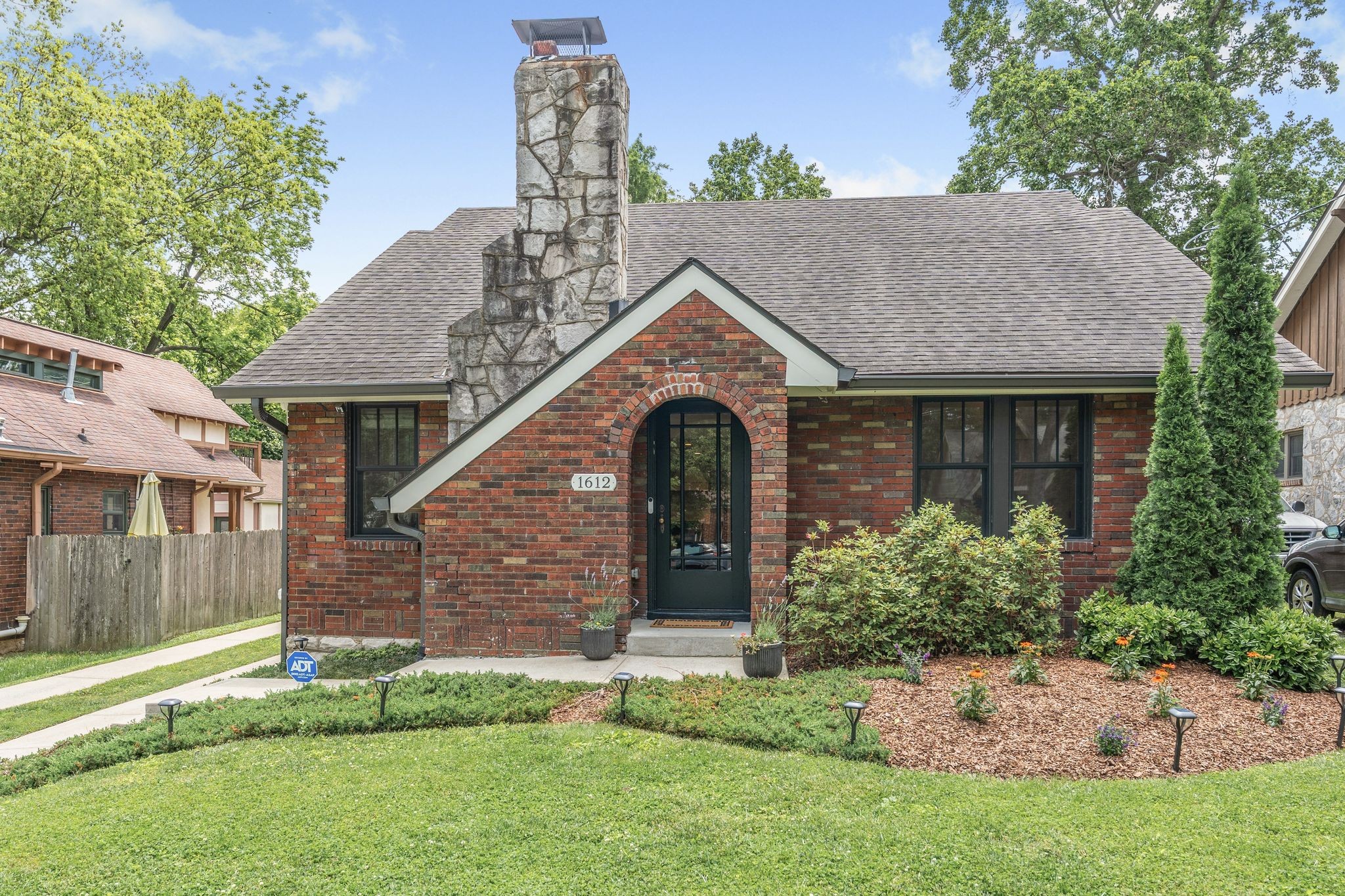 1612 Sumner Ave