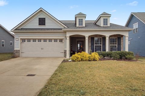 1022 Sumner Grv Spring Hill TN 37174