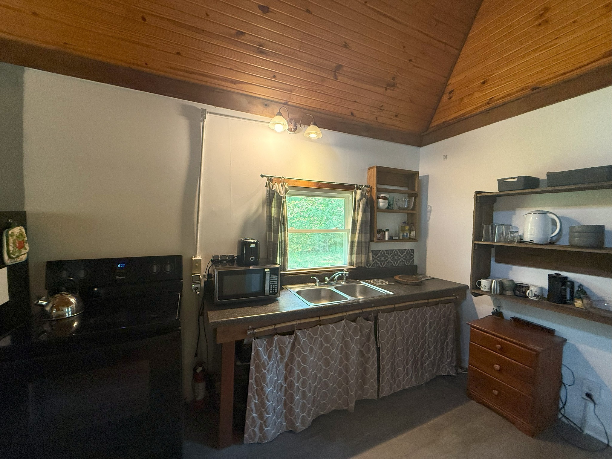 170 Webb Rd