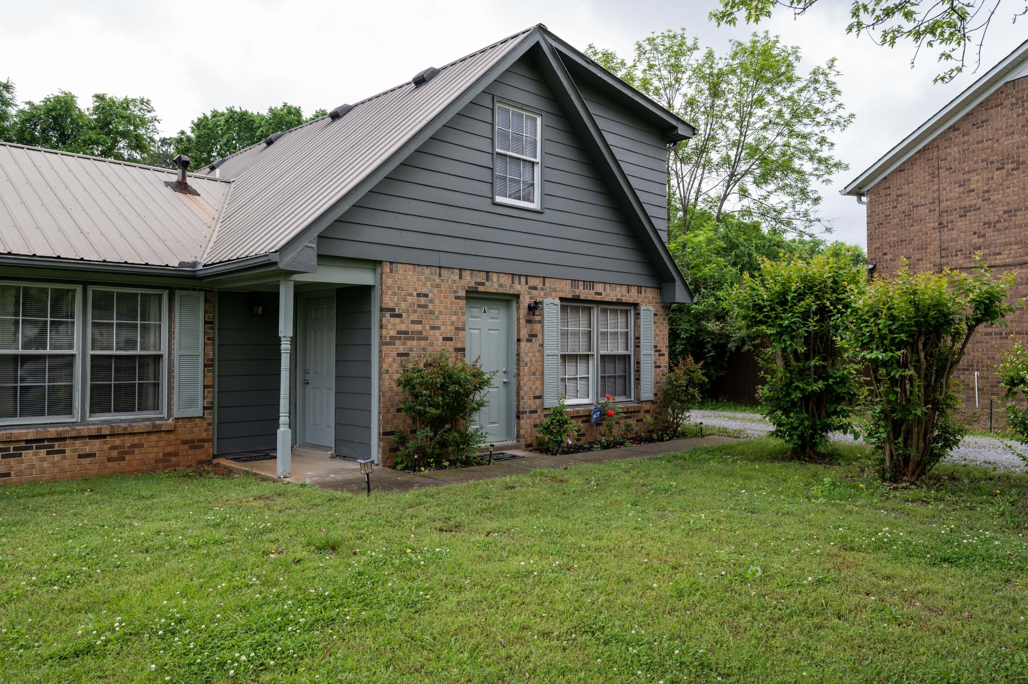 738 E Northfield Blvd